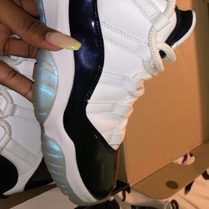 Jordan 11 Low Emerald